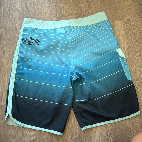 Billabong Recycler Board shorts Blue Stripped Beachy size 30 - Picture 7 of 8